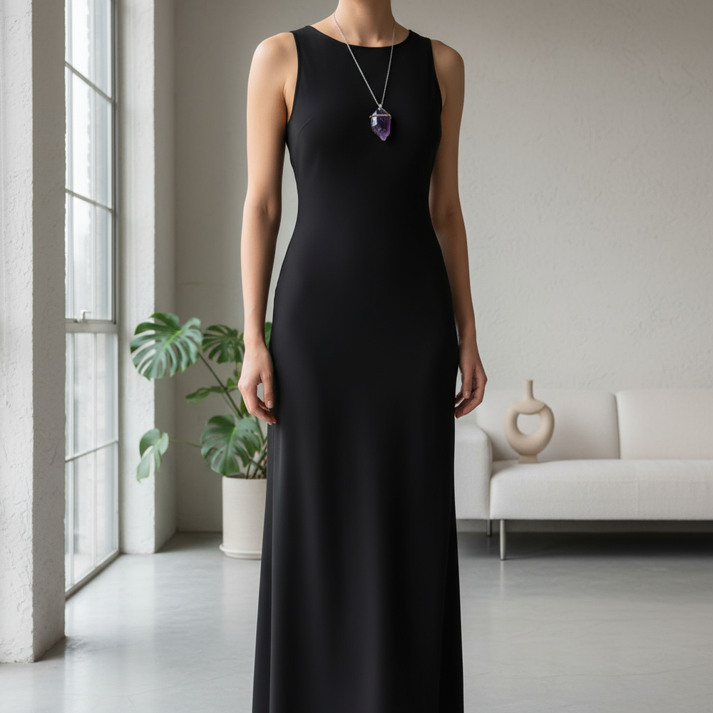 Jewelry Color Accents for Neutral Outfit Styling  Mvraki