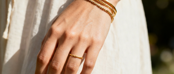 Navigating Jewelry Choices for Neutral Skin Tones and Metals