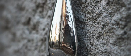 Texture Contrast Principle: Skillful Balance Between Smooth and Rough