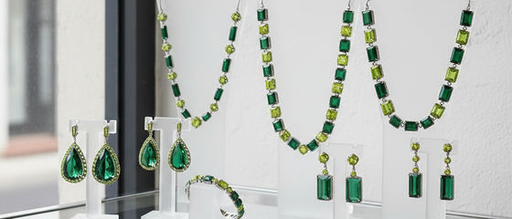 The Natural Harmony and Life Aesthetics of Green Jewelry Pairing