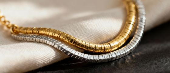 Harmonizing Conflicting Jewelry Materials for Stylish Combinations