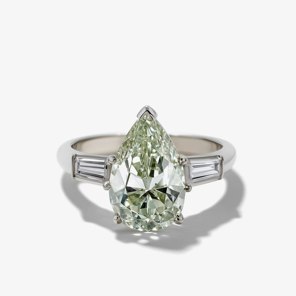 Verdant Hymn Three-stone Pear Diamond Ring